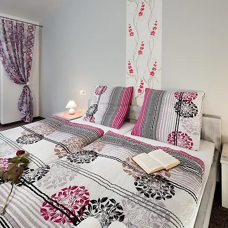 Nova ספישסקה סטארה וס