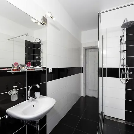 Nova بيت ضيافة سبيشسكا ستارا فيس